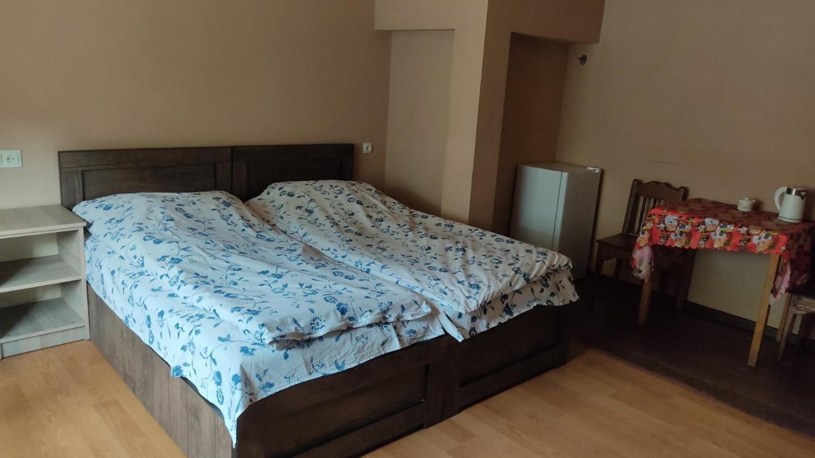 Guesthouse Mabu - 4 Newly Built Rooms In The Heart Of Mestia Exterior foto